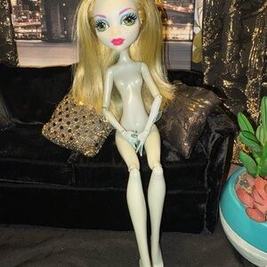 Monster high lagoona blue dance class